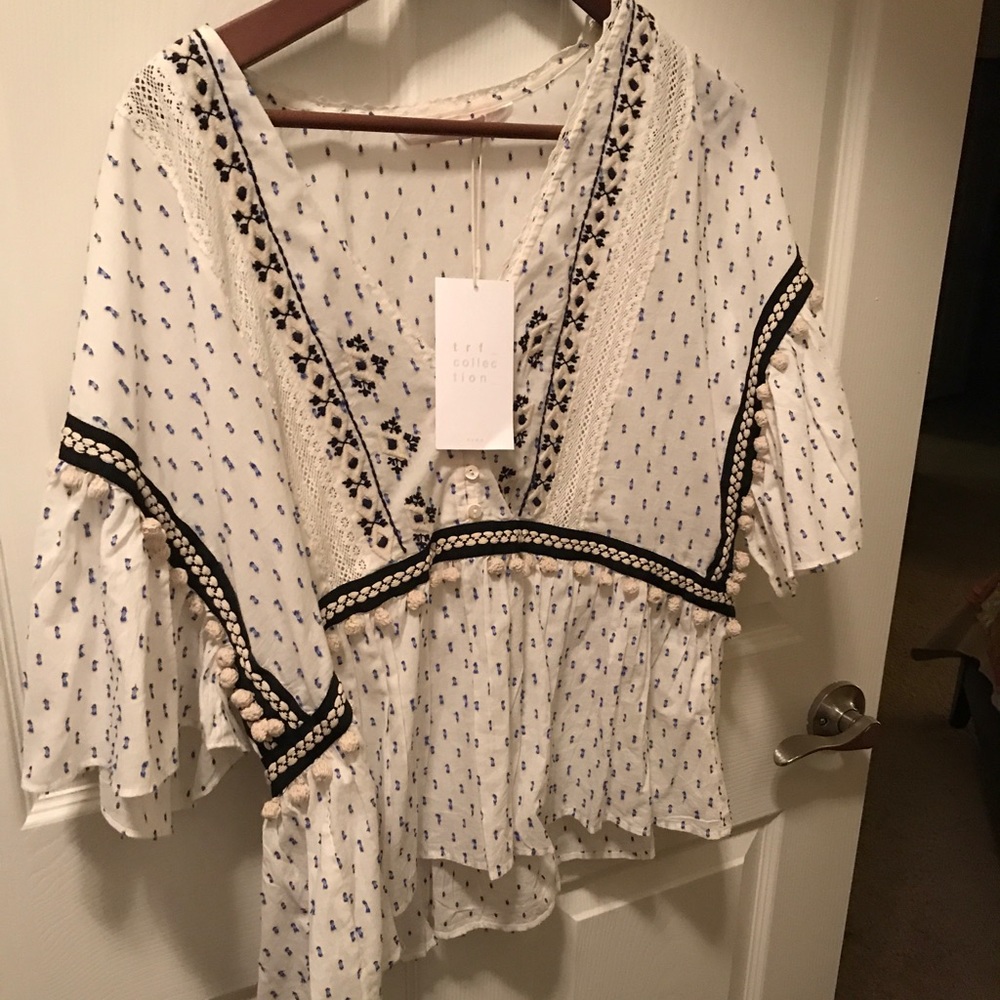 Zara NWT embroidered top